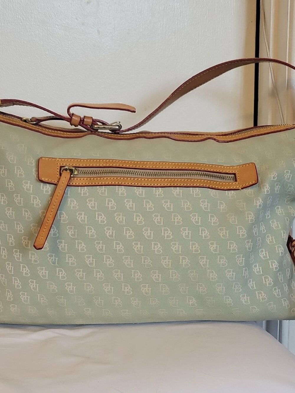 Y2k vintageDooney & Bourke light green shoulder bag logo leather trim gold hard